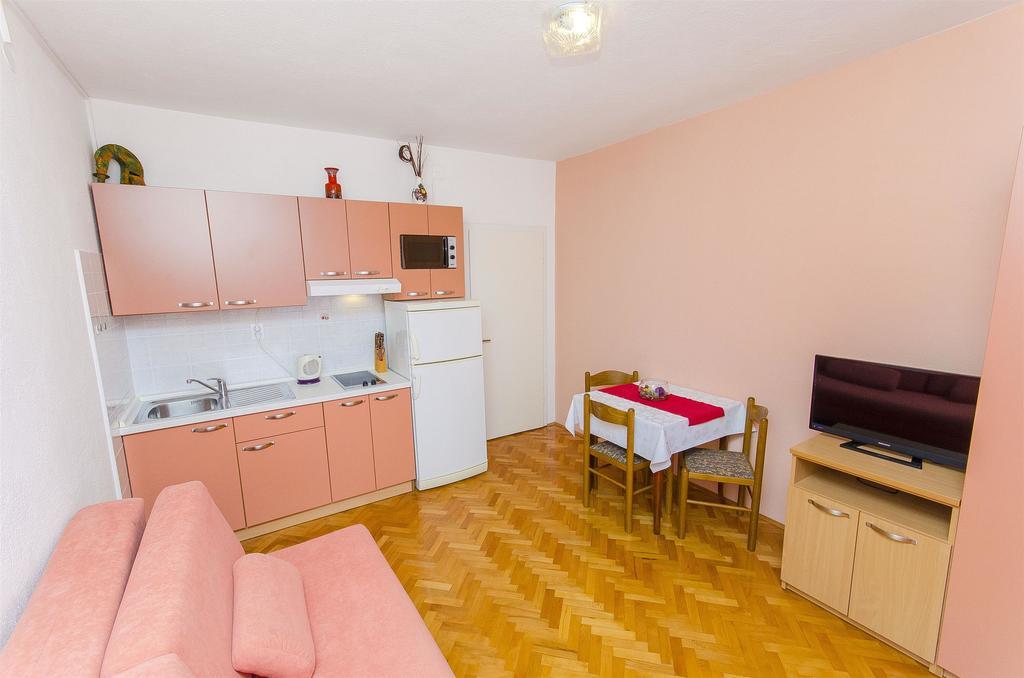 Apartments Kunac Podgora Ngoại thất bức ảnh