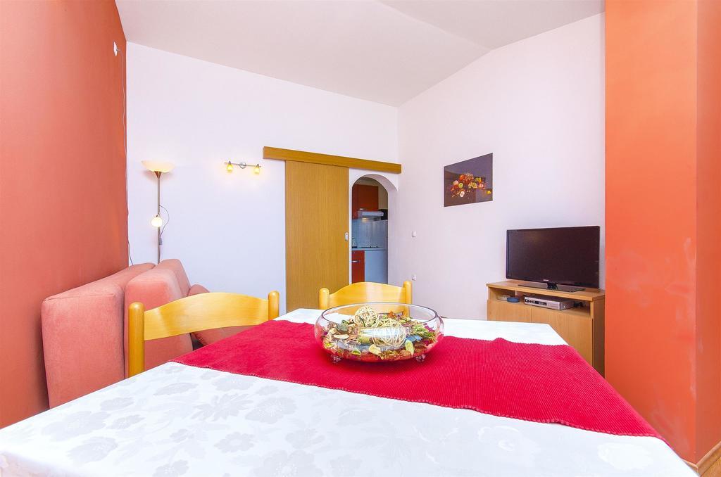 Apartments Kunac Podgora Ngoại thất bức ảnh