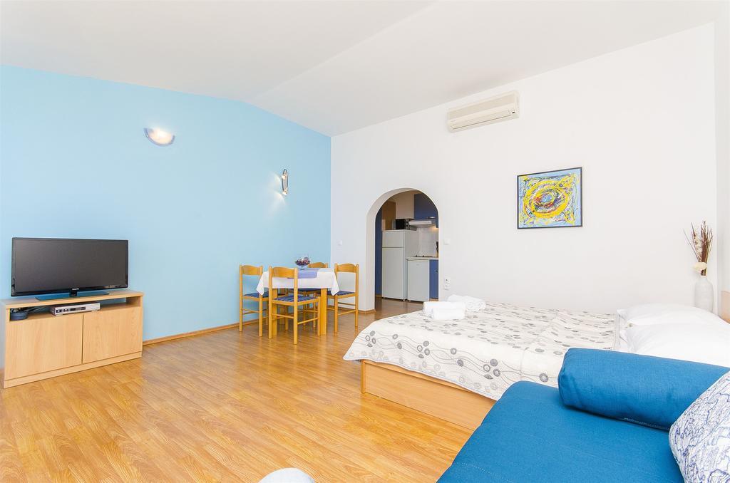 Apartments Kunac Podgora Ngoại thất bức ảnh