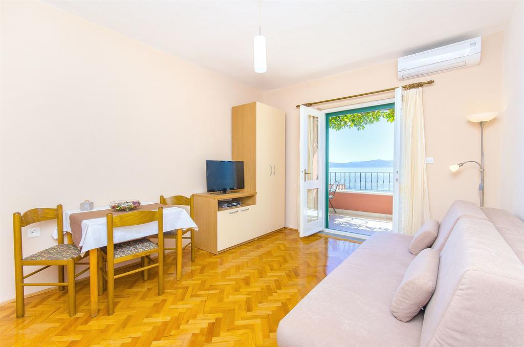 Apartments Kunac Podgora Ngoại thất bức ảnh