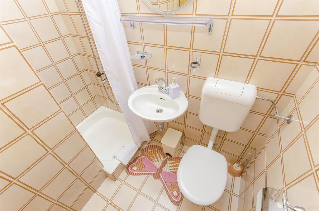 Apartments Kunac Podgora Ngoại thất bức ảnh