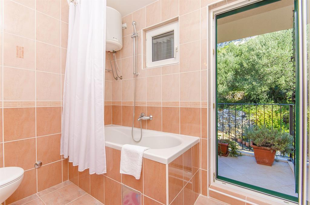 Apartments Kunac Podgora Ngoại thất bức ảnh